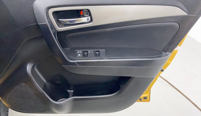 2018 Maruti Vitara Brezza ZDI, Diesel, Manual, 27,182 km, Driver Side Door Panels Controls