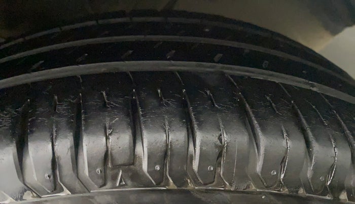 2019 Maruti Ertiga ZXI AT SHVS, Petrol, Automatic, 14,699 km, Left Rear Tyre Tread