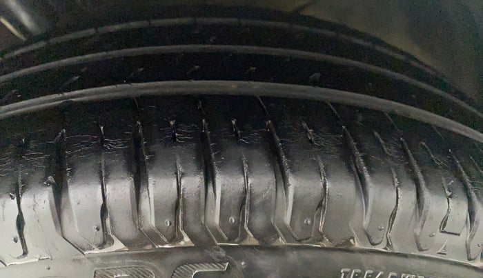 2019 Maruti Ertiga ZXI AT SHVS, Petrol, Automatic, 14,699 km, Left Front Tyre Tread