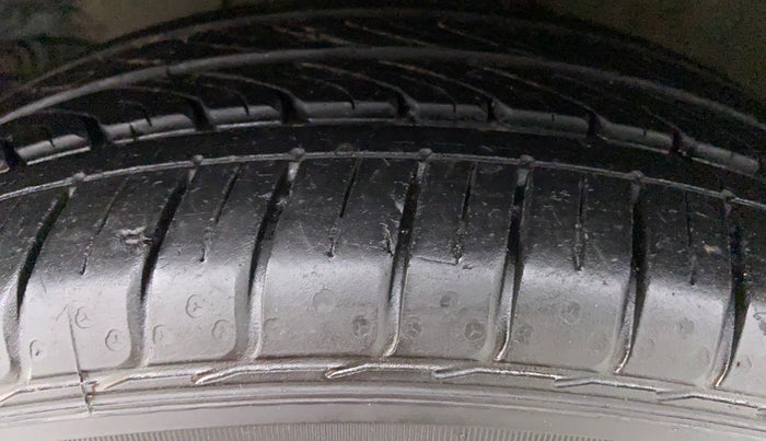 2011 Honda City V MT PETROL, Petrol, Manual, 63,580 km, Left Front Tyre Tread
