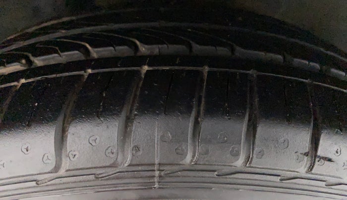 2011 Honda City V MT PETROL, Petrol, Manual, 63,580 km, Right Rear Tyre Tread