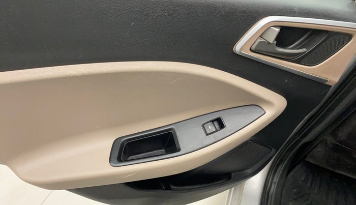 2017 Hyundai Elite i20 SPORTZ 1.2, Petrol, Manual, 43,456 km, Left rear window switch / handle - Switch/handle not functional