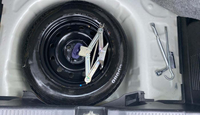 2018 Maruti Swift VXI ABS, Petrol, Manual, 28,686 km, Spare Tyre