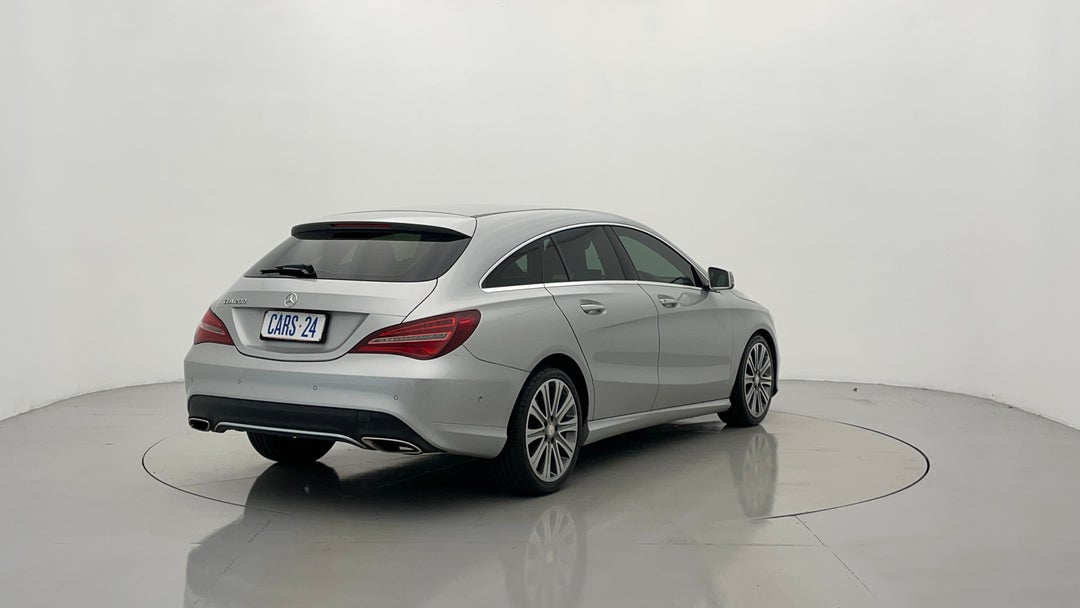 Right Back Diagonal (45- Degree) View