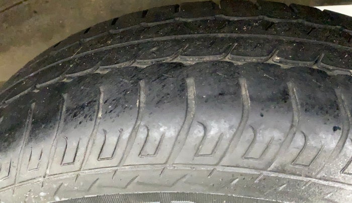 2011 Maruti Wagon R 1.0 VXI, Petrol, Manual, 59,832 km, Left Rear Tyre Tread