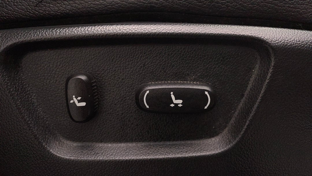 2016 Holden Captiva 7 Ltz (awd), Automatic, 66316 km, Drivers Side Adjustment Panel