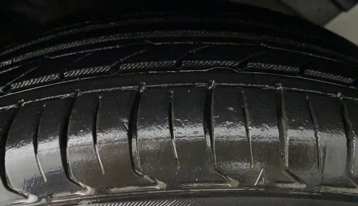2017 Maruti Celerio ZXI (O), CNG, Manual, 69,819 km, Left Rear Tyre Tread