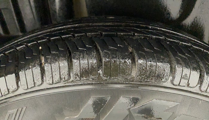 2012 Maruti Swift Dzire VXI, Petrol, Manual, 46,392 km, Right Rear Tyre Tread