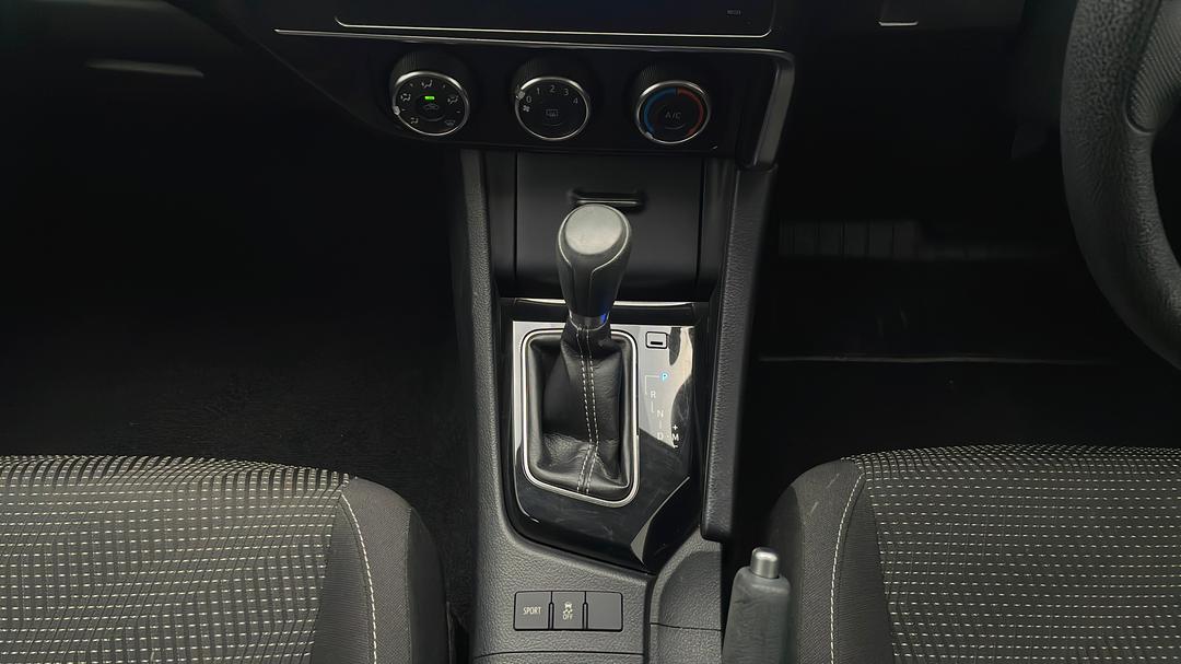 2016 Toyota Corolla Ascent, Automatic, 44429 km, Gear Lever 