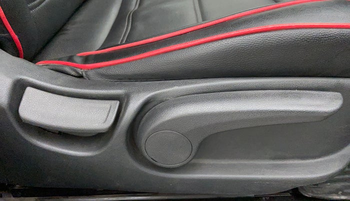 2018 Hyundai Verna 1.6 SX VTVT, Petrol, Manual, 36,382 km, Driver Side Adjustment Panel