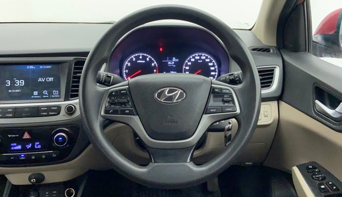 2018 Hyundai Verna 1.6 SX VTVT, Petrol, Manual, 36,382 km, Steering Wheel Close Up