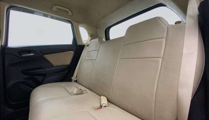2018 Honda Jazz 1.2 V MT, Petrol, Manual, 51,643 km, Right Side Rear Door Cabin