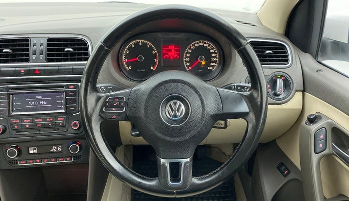 2014 Volkswagen Vento HIGHLINE PETROL, Petrol, Manual, 49,637 km, Steering Wheel Close Up