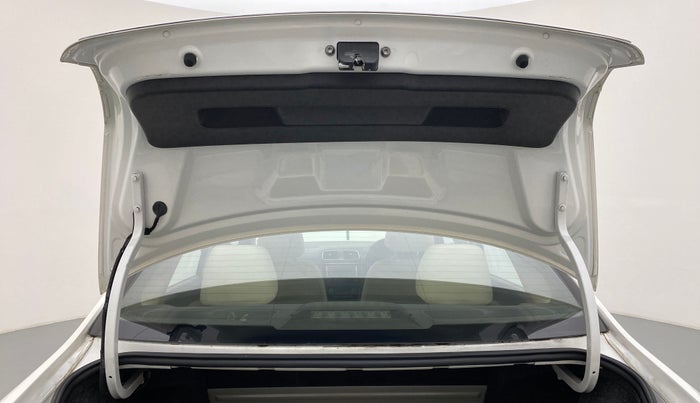 2014 Volkswagen Vento HIGHLINE PETROL, Petrol, Manual, 49,637 km, Boot Door Open