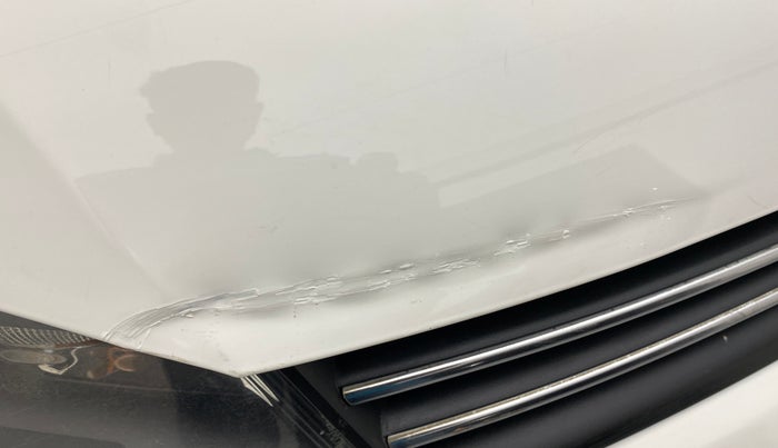 2014 Volkswagen Vento HIGHLINE PETROL, Petrol, Manual, 49,637 km, Bonnet (hood) - Slightly dented