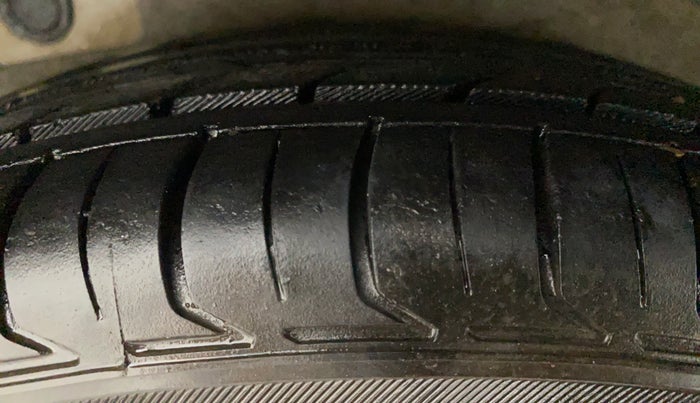 2012 Hyundai i10 MAGNA 1.2, Petrol, Manual, 52,347 km, Right Rear Tyre Tread