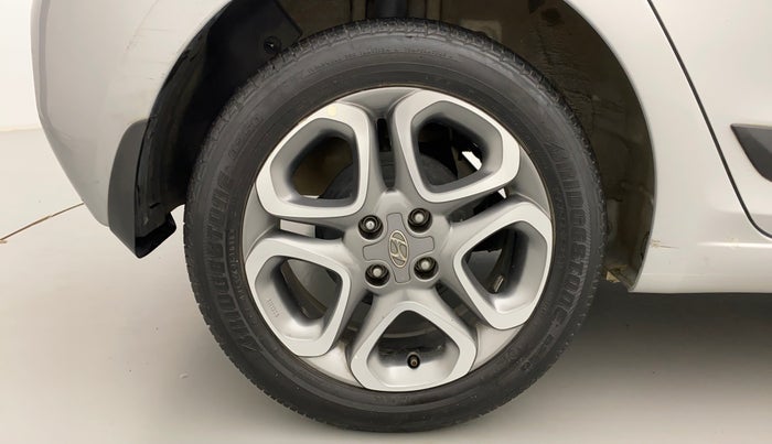 2018 Hyundai Elite i20 ASTA 1.2 (O), Petrol, Manual, 26,694 km, Right Rear Wheel