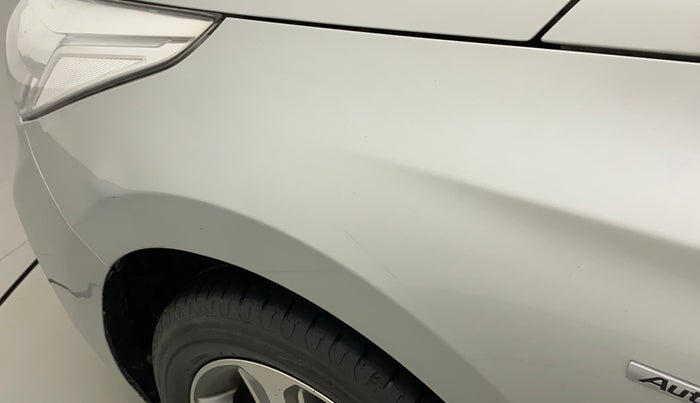 2017 Hyundai Verna 1.6 VTVT SX (O) AT, Petrol, Automatic, 70,680 km, Left fender - Minor scratches