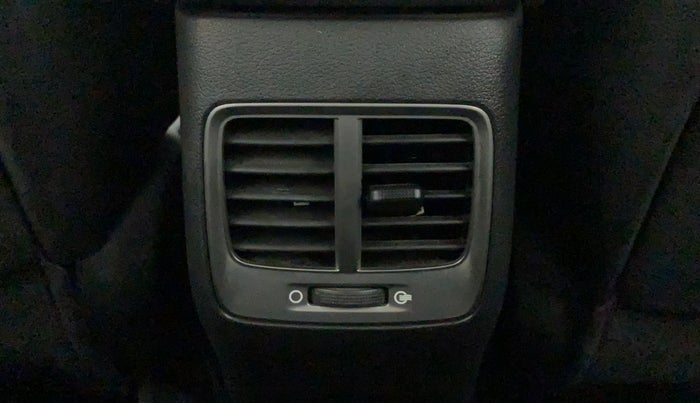 2017 Hyundai Verna 1.6 VTVT SX (O) AT, Petrol, Automatic, 70,680 km, Rear AC Vents