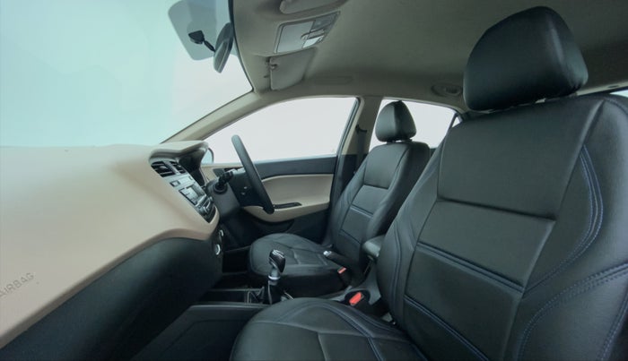 2017 Hyundai Elite i20 SPORTZ 1.4, Diesel, Manual, 73,167 km, Right Side Front Door Cabin