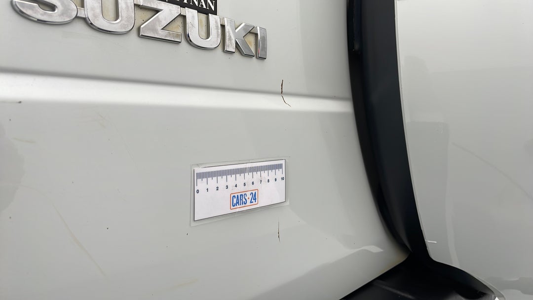 Boot / Tailgate Tailgate Scratch