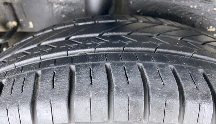 2015 Maruti Celerio ZXI AMT, Petrol, Automatic, 73,094 km, Right Rear Tyre Tread