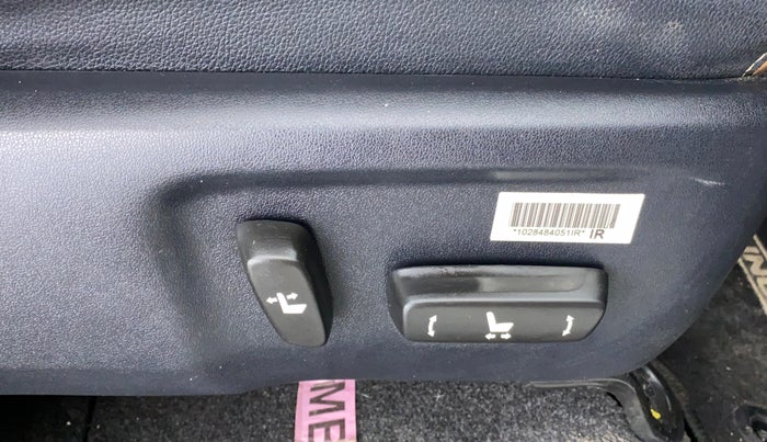 2018 Toyota Innova Crysta 2.8 ZX AT 7 STR, Diesel, Automatic, 40,703 km, Driver Side Adjustment Panel