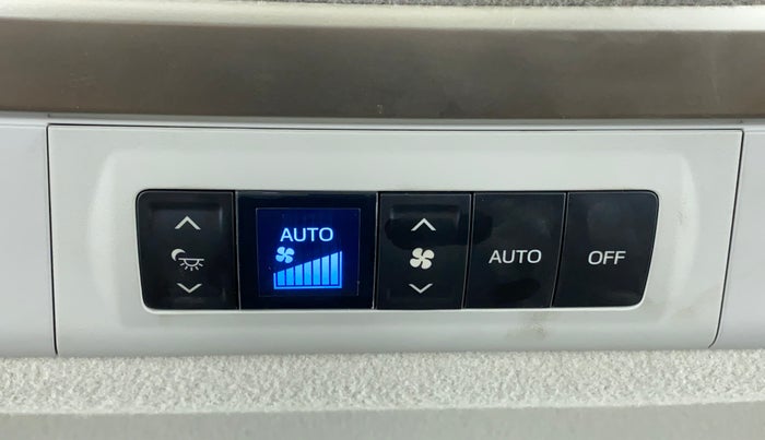 2018 Toyota Innova Crysta 2.8 ZX AT 7 STR, Diesel, Automatic, 40,703 km, Rear AC Temperature Control