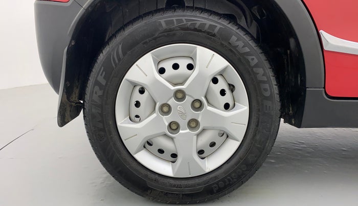 2020 Mahindra XUV300 W4 PETROL, Petrol, Manual, 6,573 km, Right Rear Wheel