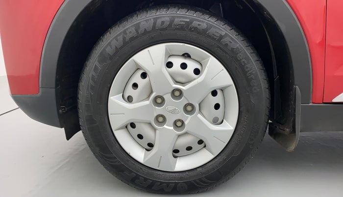 2020 Mahindra XUV300 W4 PETROL, Petrol, Manual, 6,573 km, Left Front Wheel
