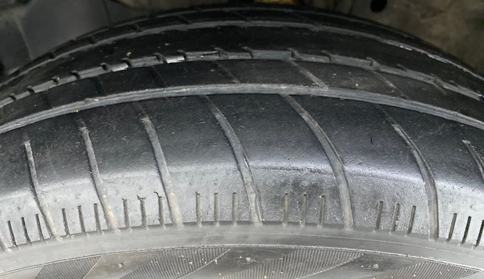 2019 Honda Amaze 1.2 SMT I VTEC, Petrol, Manual, 29,435 km, Left Front Tyre Tread