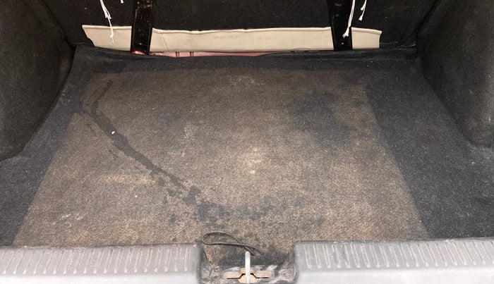 2017 Maruti Dzire VXI, Petrol, Manual, 60,068 km, Boot Inside