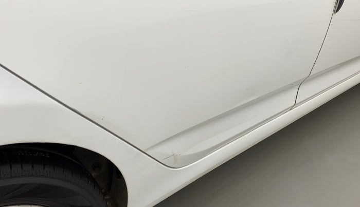 2013 Hyundai Verna FLUIDIC 1.6 CRDI SX, Diesel, Manual, 1,43,268 km, Right rear door - Slightly dented