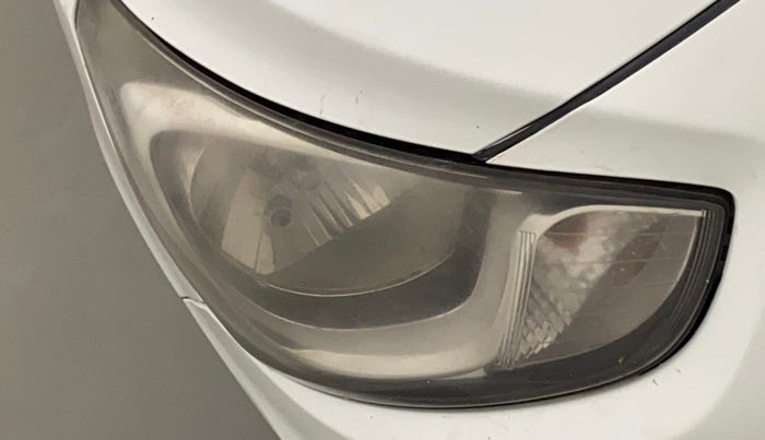 2013 Hyundai Verna FLUIDIC 1.6 CRDI SX, Diesel, Manual, 1,43,268 km, Right headlight - Faded