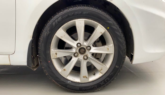2013 Hyundai Verna FLUIDIC 1.6 CRDI SX, Diesel, Manual, 1,43,268 km, Right Front Wheel