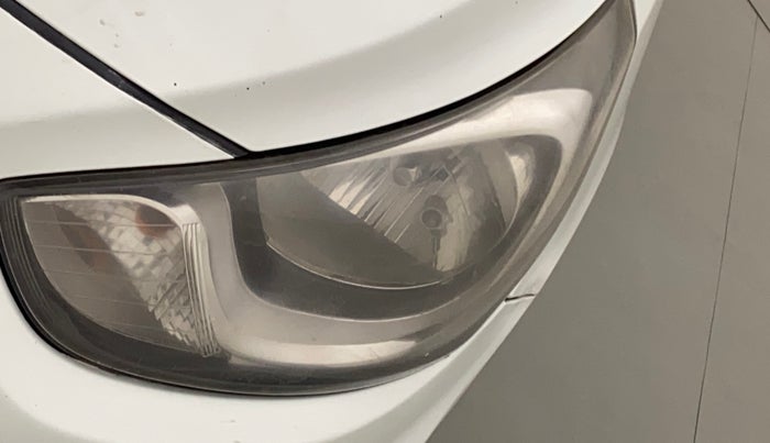 2013 Hyundai Verna FLUIDIC 1.6 CRDI SX, Diesel, Manual, 1,43,268 km, Left headlight - Faded