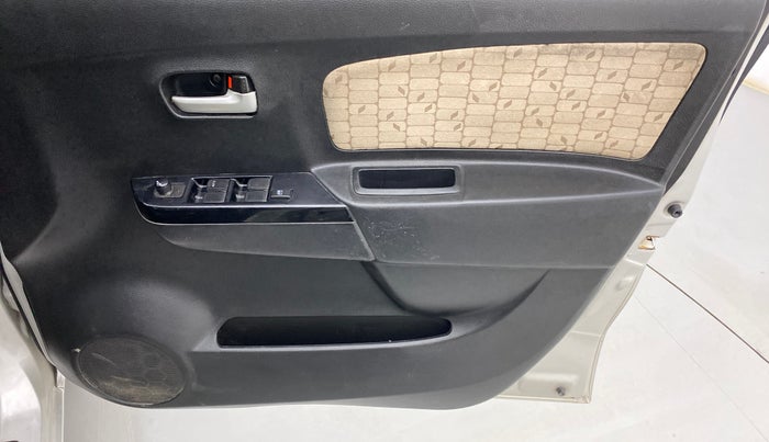 2017 Maruti Wagon R 1.0 VXI (O) AMT, Petrol, Automatic, 64,363 km, Driver Side Door Panels Control