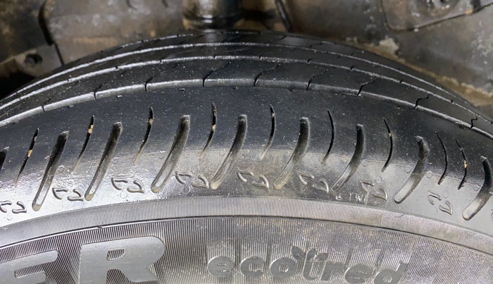 2018 Tata NEXON XM 1.2, CNG, Manual, 74,292 km, Right Rear Tyre Tread