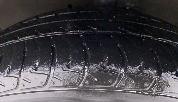 2018 Maruti Celerio ZXI D, Petrol, Manual, 57,789 km, Left Front Tyre Tread
