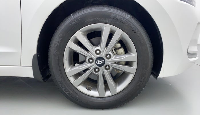 2019 Hyundai New Elantra 2.0 SX (O) AT, Petrol, Automatic, 11,456 km, Right Front Wheel