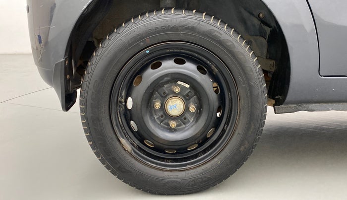2015 Tata Bolt XM REVOTRON, Petrol, Manual, 40,005 km, Right Rear Wheel