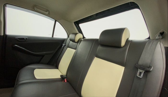 2015 Tata Bolt XM REVOTRON, Petrol, Manual, 40,005 km, Right Side Rear Door Cabin