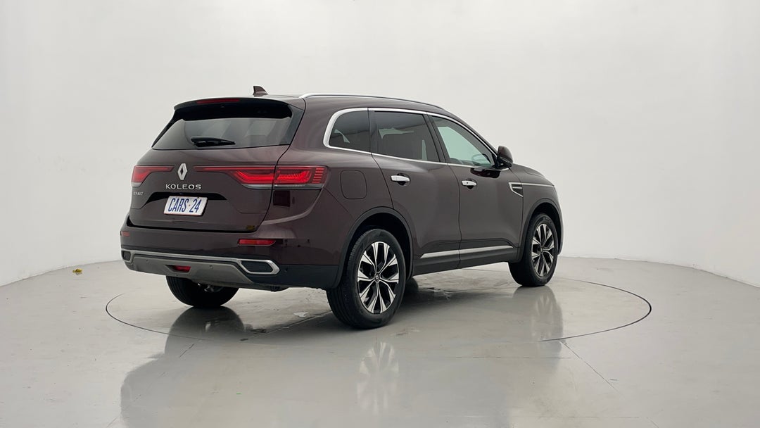 Right Back Diagonal (45- Degree) View