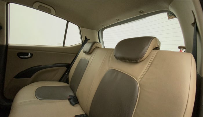 2011 Hyundai i10 SPORTZ 1.2, Petrol, Manual, 19,375 km, Right Side Rear Door Cabin