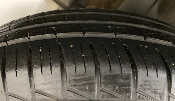 2021 Maruti Swift VXI, Petrol, Manual, 55,114 km, Right Rear Tyre Tread