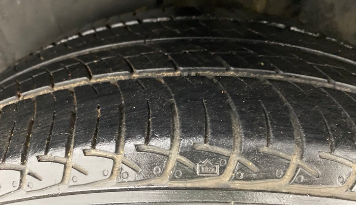 2017 Volkswagen Ameo COMFORTLINE 1.2, Petrol, Manual, 23,292 km, Left Rear Tyre Tread