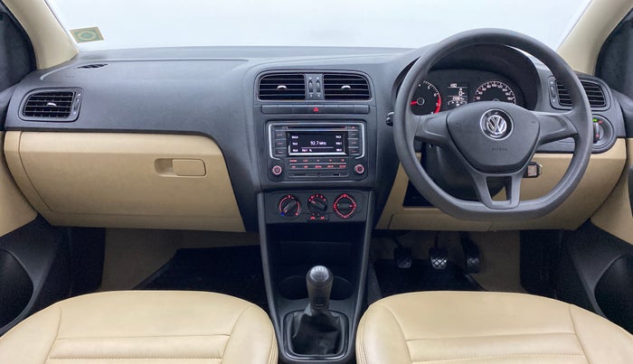2017 Volkswagen Ameo COMFORTLINE 1.2, Petrol, Manual, 23,292 km, Dashboard