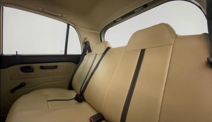 2010 Hyundai Santro Xing GLS, Petrol, Manual, 45,401 km, Right Side Rear Door Cabin
