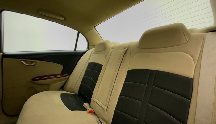 2015 Honda Amaze 1.2L I-VTEC VX, Petrol, Manual, 48,162 km, Right Side Rear Door Cabin