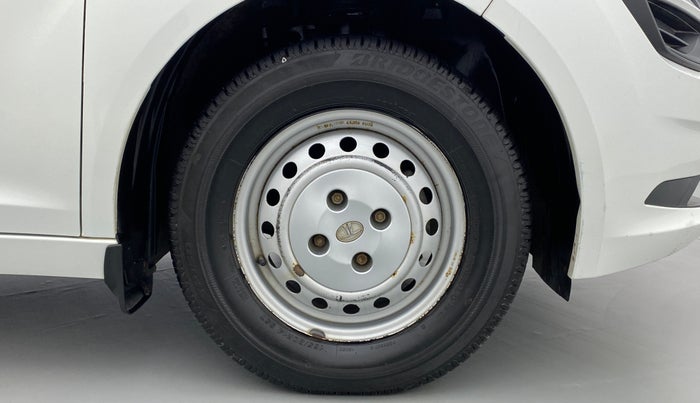 2020 Tata ALTROZ XM 1.2, Petrol, Manual, 15,451 km, Right Front Wheel